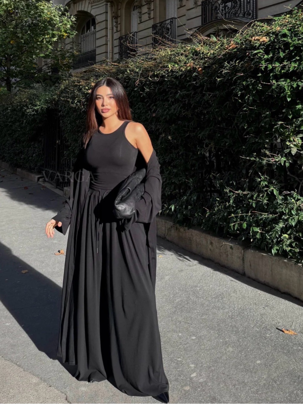 LINA Set, featuring a kimono, a top, and relaxed-fit trousers.